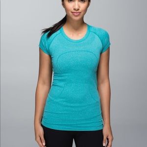 Size 6 short sleeve lulu swiftly tech!!